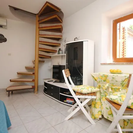 Apartment Art Maisonette *